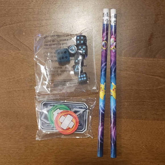 Pokemon Pencil Case with Play Tokens & Pencils - Picture 4 of 4